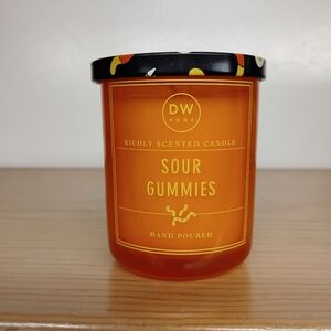 NEW! DW HOME SOUR GUMMIES 3.9 OUNCE RICHLY‎ SCENTED MINI CANDLE Gummy Worms
